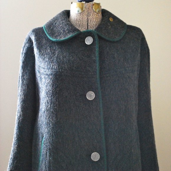 Grey Wool Coat w/ Beautiful Buttons Paisley Lining - Picture 2 of 7